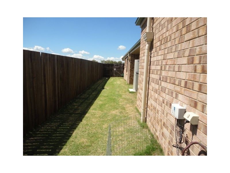 2/40 Wareena Crescent, Glenvale QLD 4350