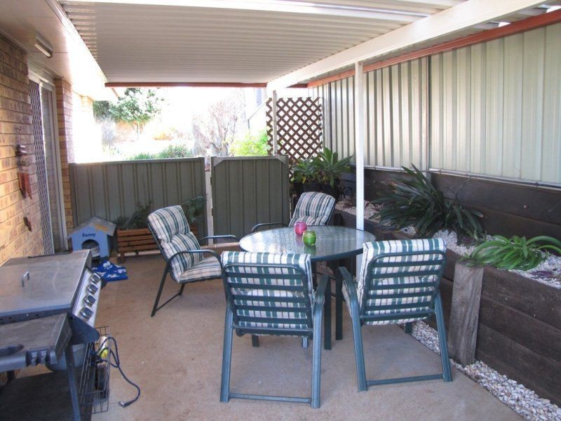 12 Moore Crescent, Wilsonton QLD 4350