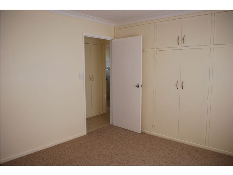 58 Stuart Street, Mount Lofty QLD 4350