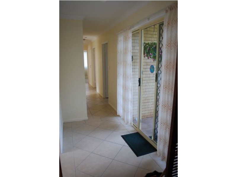 58 Stuart Street, Mount Lofty QLD 4350