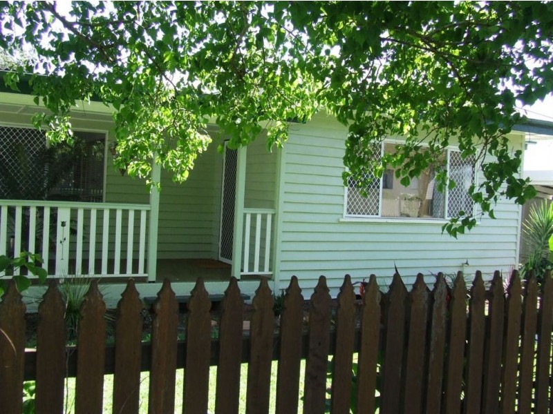30 Geoffrey Street, Mount Lofty QLD 4350