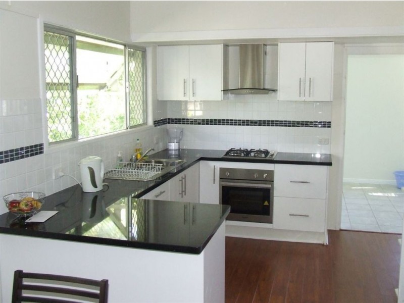 30 Geoffrey Street, Mount Lofty QLD 4350