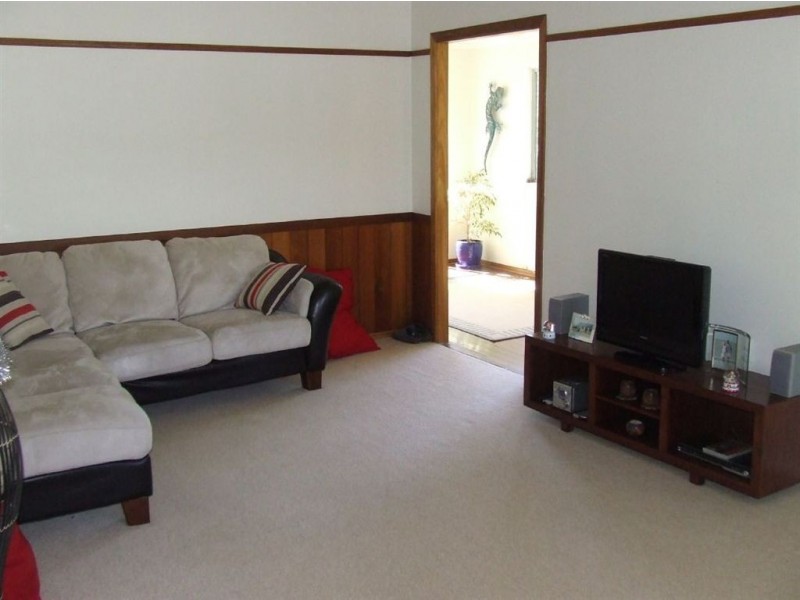 30 Geoffrey Street, Mount Lofty QLD 4350