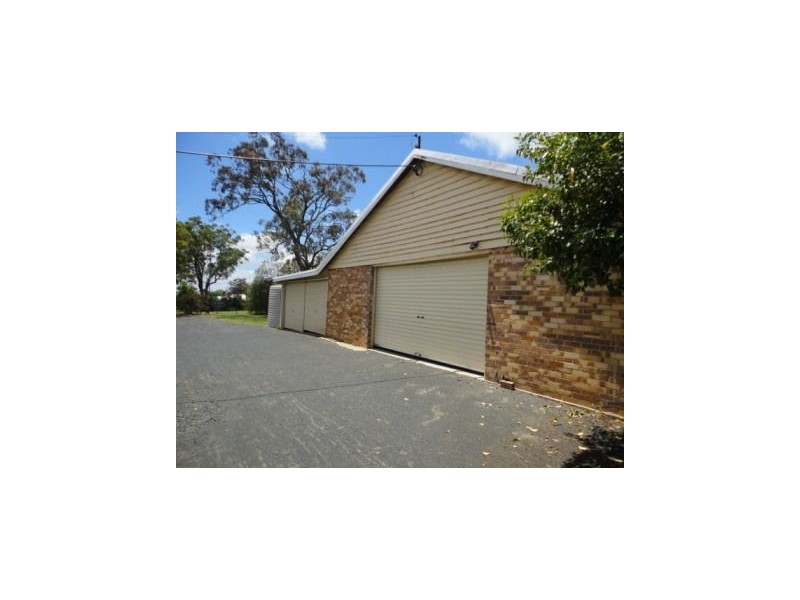 10 Cotswold Close, Cotswold Hills QLD 4350