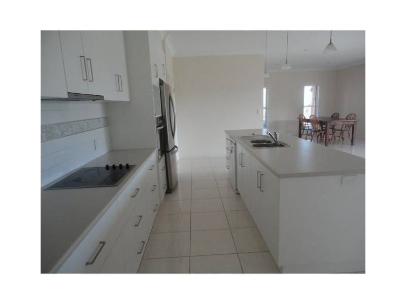 4 Volkers Lane, Toowoomba QLD 4350