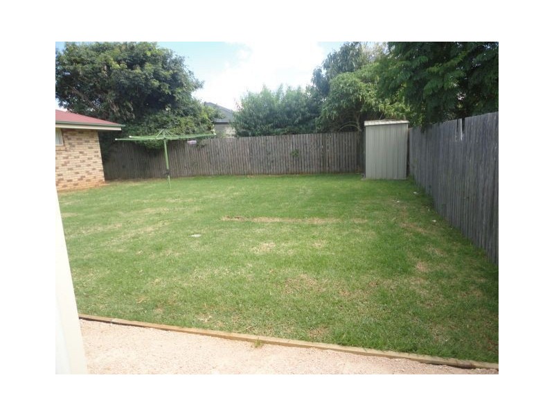 15 Emma Drive, Kearneys Spring QLD 4350