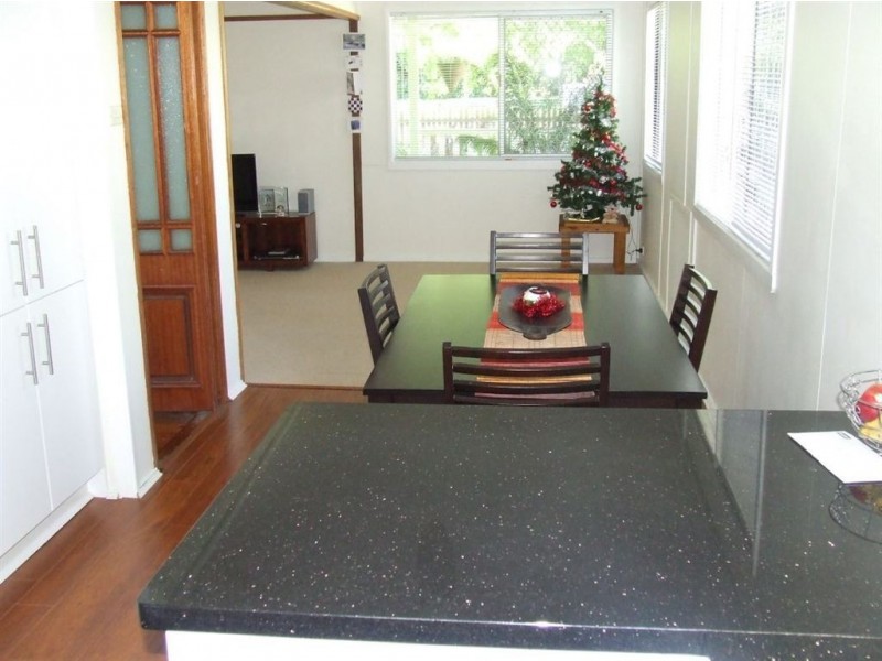 30 Geoffrey Street, Mount Lofty QLD 4350