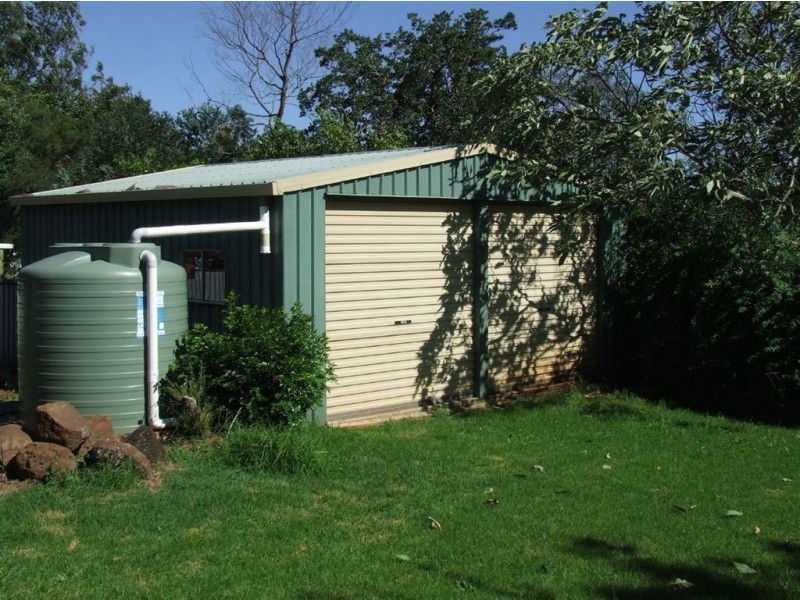 30 Geoffrey Street, Mount Lofty QLD 4350