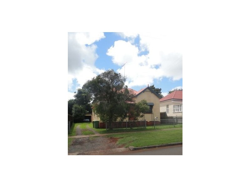 2 Peardon Street, South Toowoomba QLD 4350
