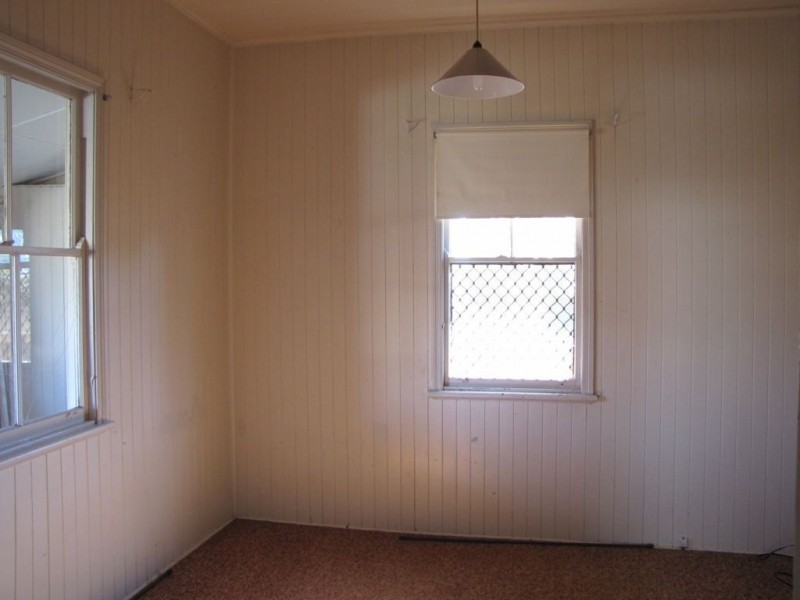 2 Peardon Street, South Toowoomba QLD 4350