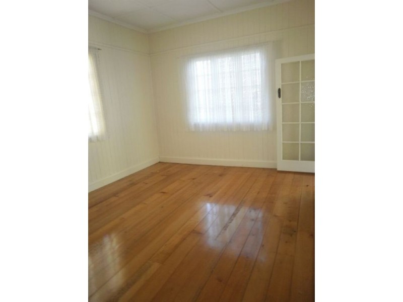 179 Russell Street, Newtown QLD 4350