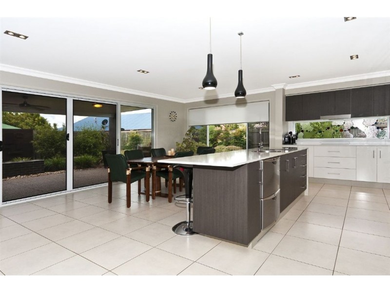 34 Saba Court, Middle Ridge QLD 4350