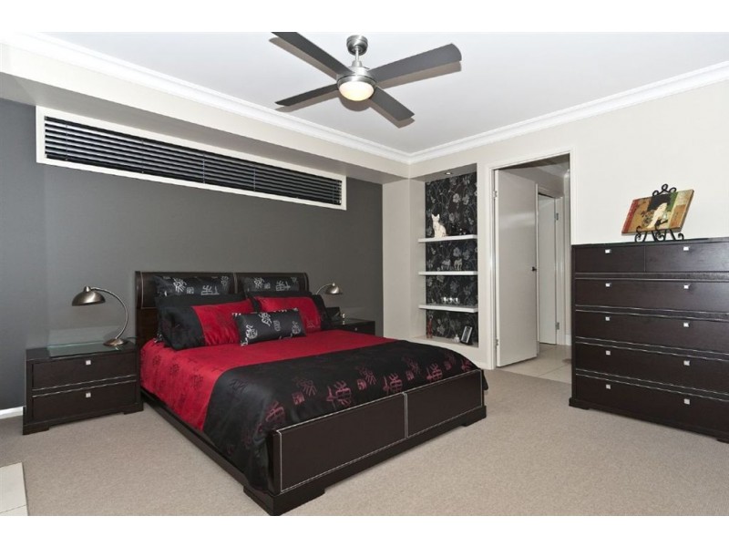 34 Saba Court, Middle Ridge QLD 4350