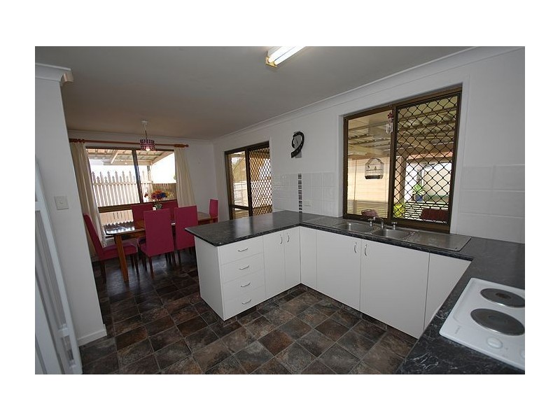 27 Banksia Street, Newtown QLD 4350