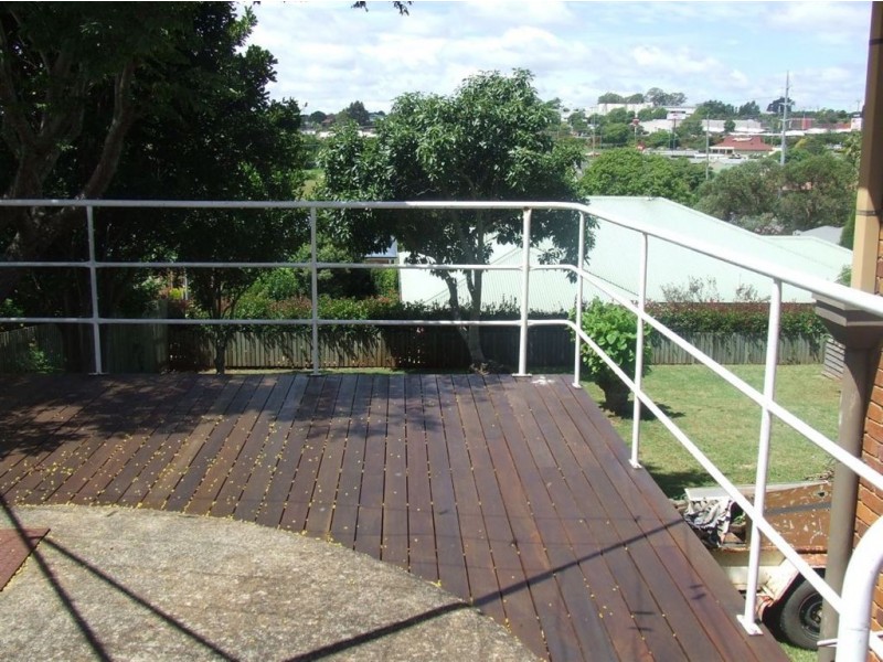 6 Rebecca Court, Kearneys Spring QLD 4350