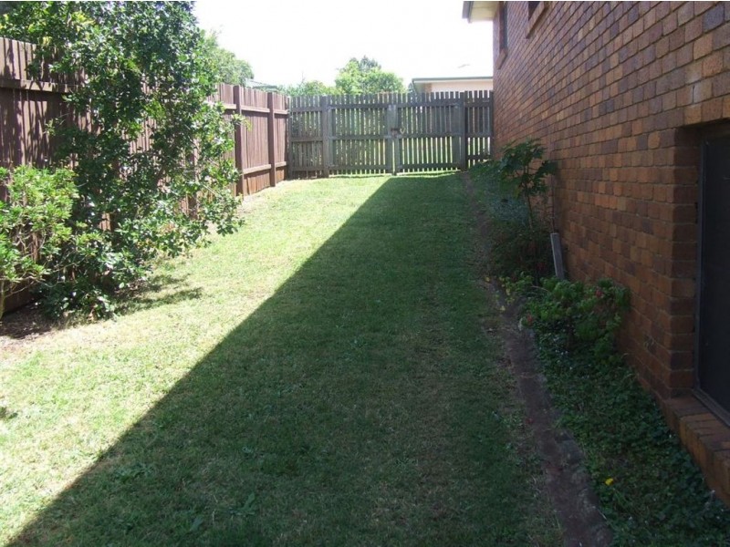 6 Rebecca Court, Kearneys Spring QLD 4350