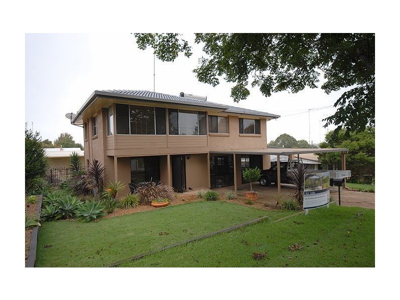 54 Cleary Street, Centenary Heights QLD 4350