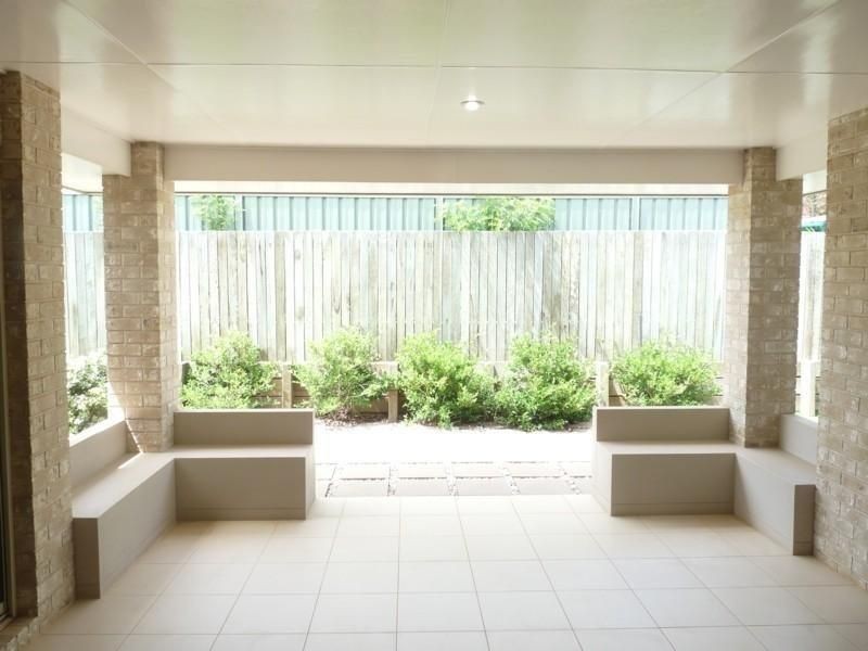 4 Saba Court, Middle Ridge QLD 4350