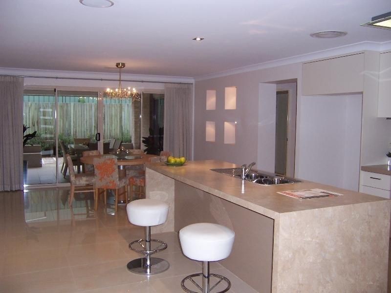 4 Saba Court, Middle Ridge QLD 4350