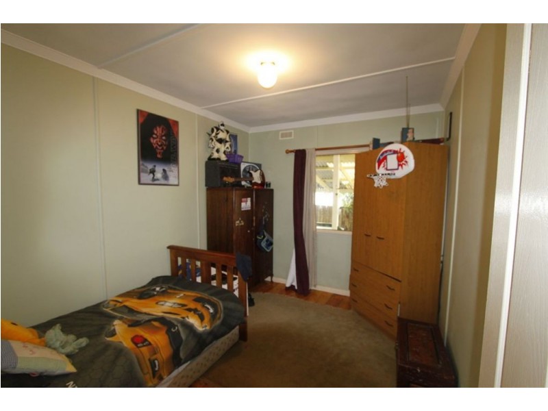 15 Walsh Street, Harlaxton QLD 4350