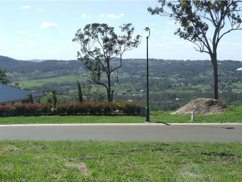 14 Panoramic Drive, Preston QLD 4352