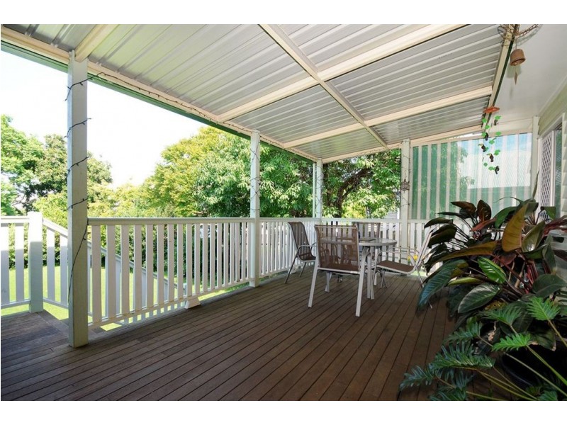30 Geoffrey Street, Mount Lofty QLD 4350