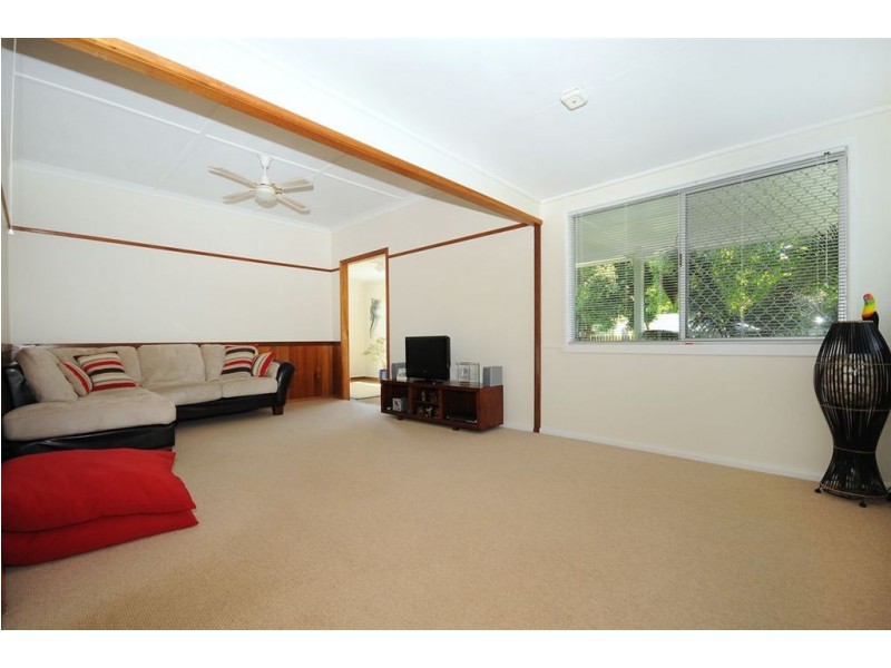 30 Geoffrey Street, Mount Lofty QLD 4350