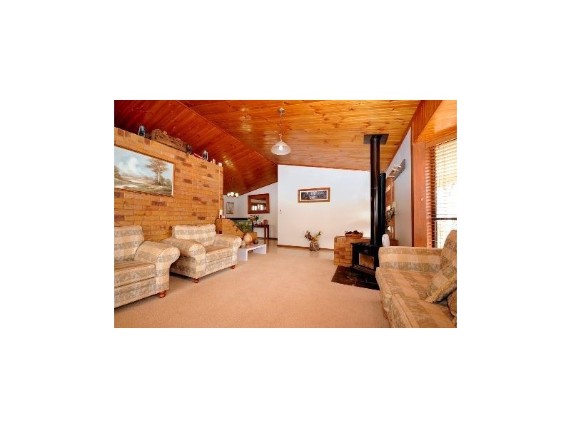 11 Perrin Road, Cambooya QLD 4358