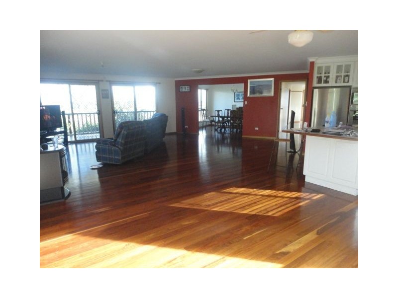 15 Beechcraft Court, Wilsonton QLD 4350