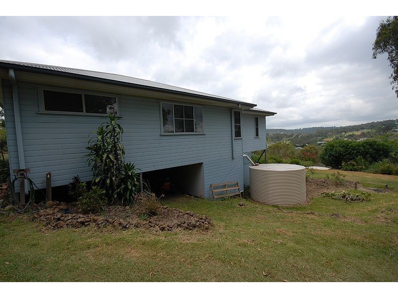 10 Hillview Court, Top Camp QLD 4350