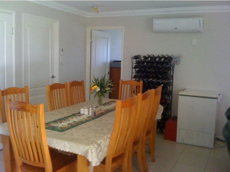 12 Sinclair Street, Wyreema QLD 4352