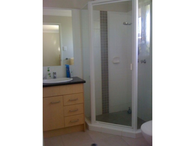 12 Sinclair Street, Wyreema QLD 4352