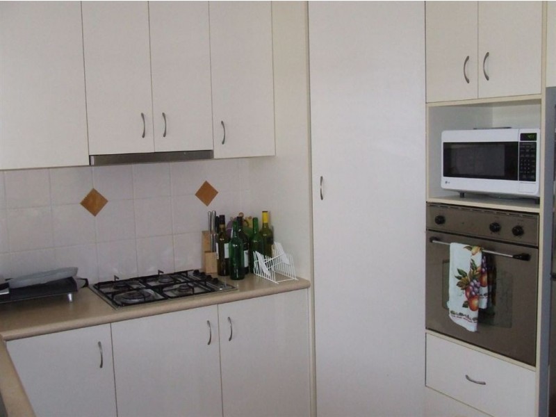 1/330 Hume Street, Centenary Heights QLD 4350