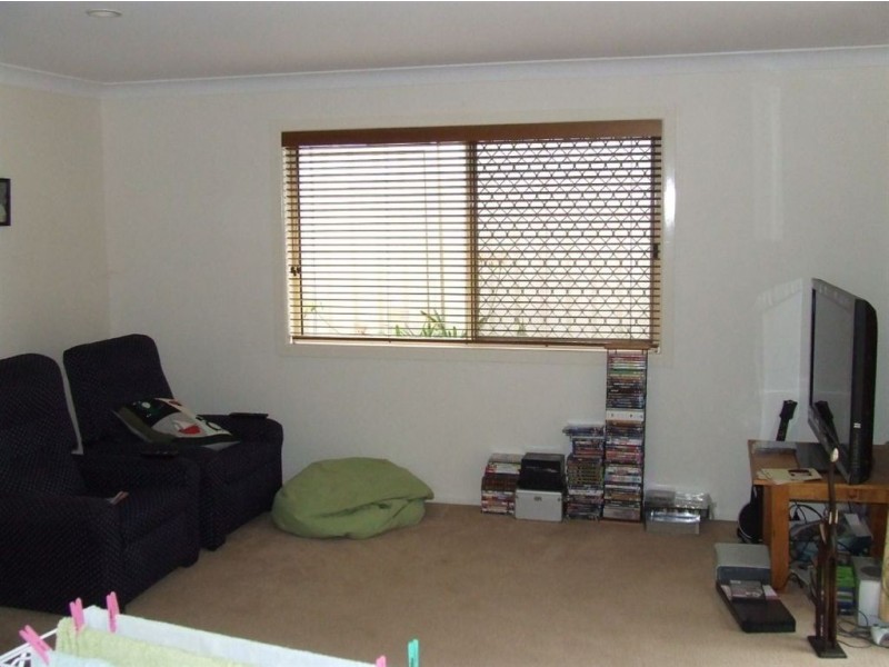 1/330 Hume Street, Centenary Heights QLD 4350