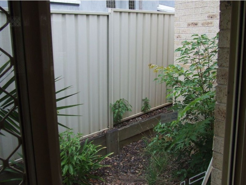 1/330 Hume Street, Centenary Heights QLD 4350