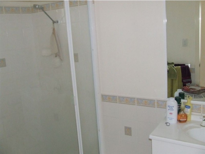 1/330 Hume Street, Centenary Heights QLD 4350