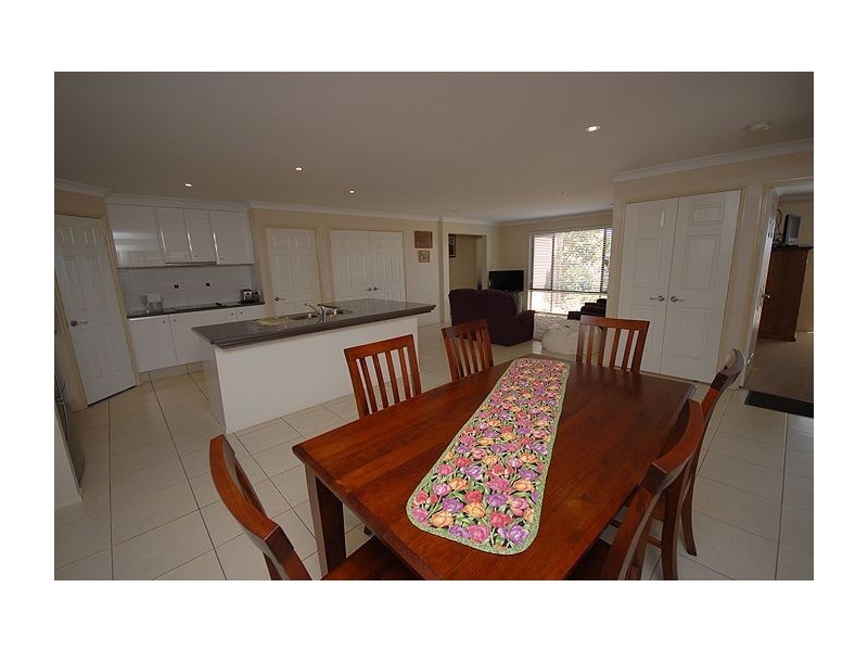 9 Samuel Court, Darling Heights QLD 4350