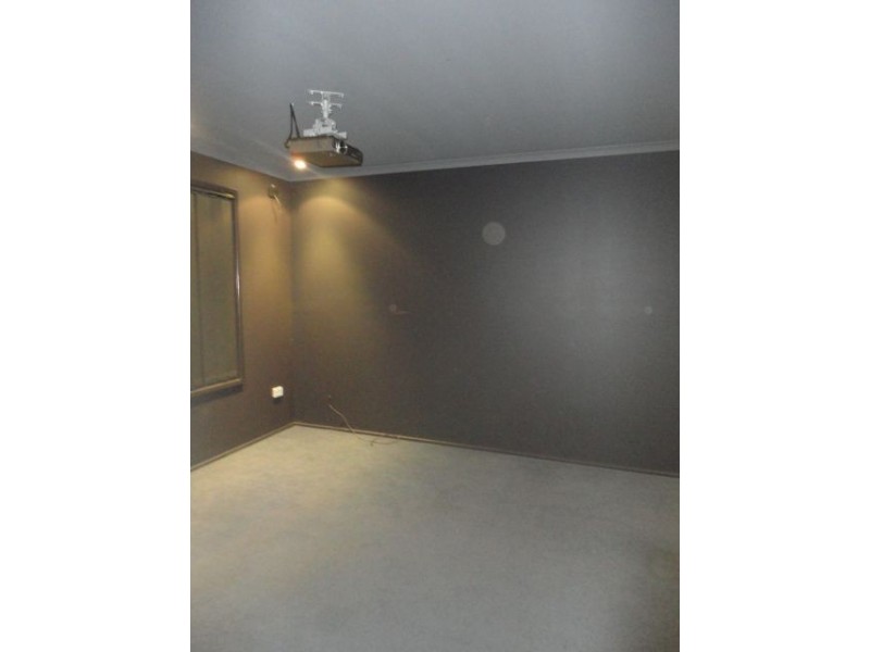 2 Sinclair street, Wyreema QLD 4352