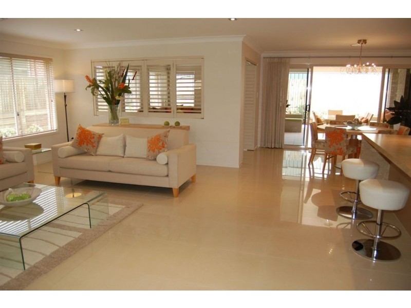 4 Saba Court, Middle Ridge QLD 4350