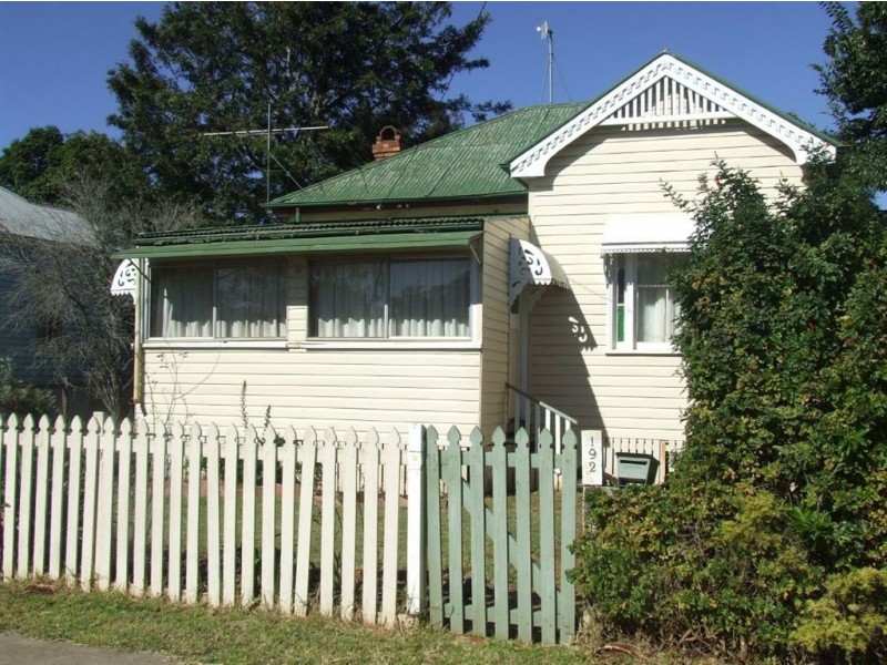 192 Russell Street, Newtown QLD 4350