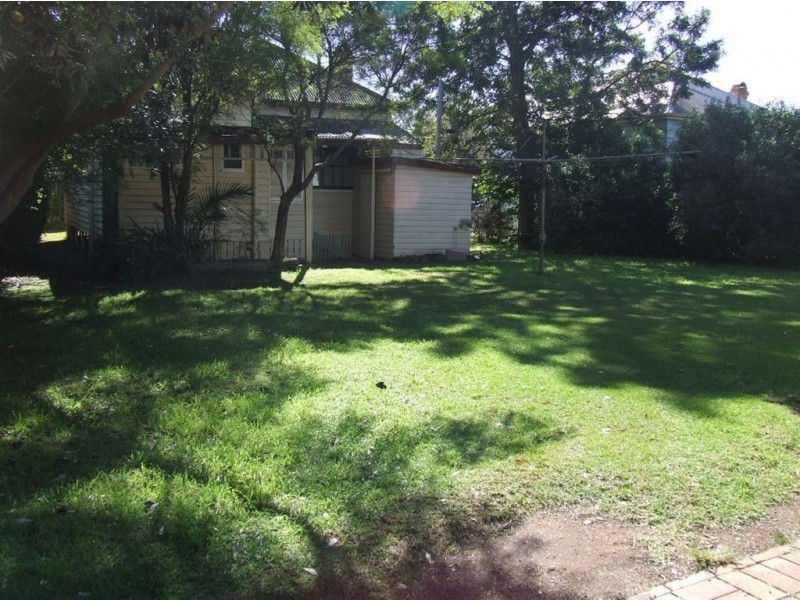 192 Russell Street, Newtown QLD 4350