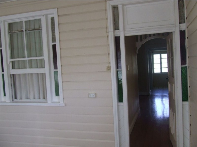 192 Russell Street, Newtown QLD 4350