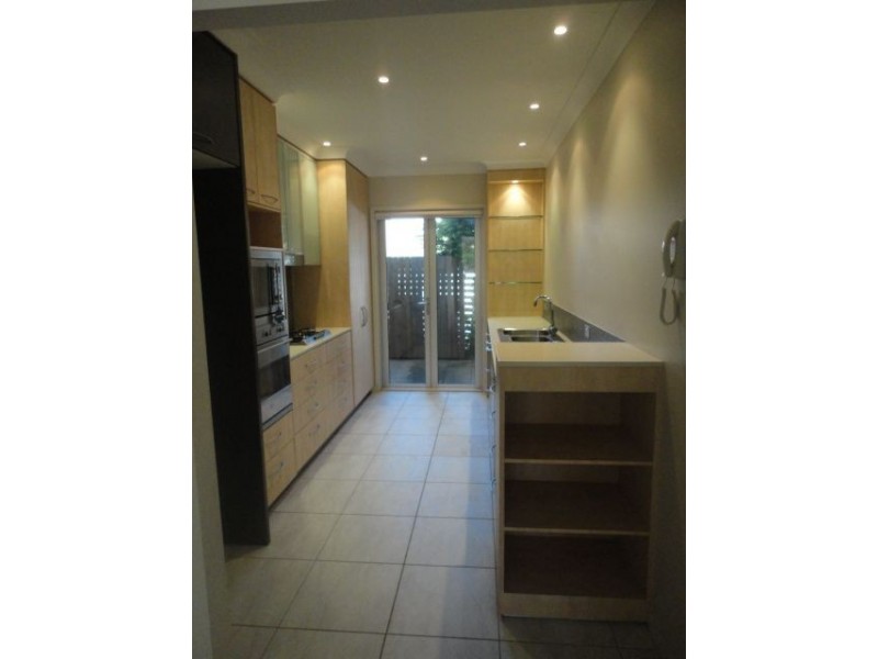 2/4 Herries Street, Toowoomba QLD 4350