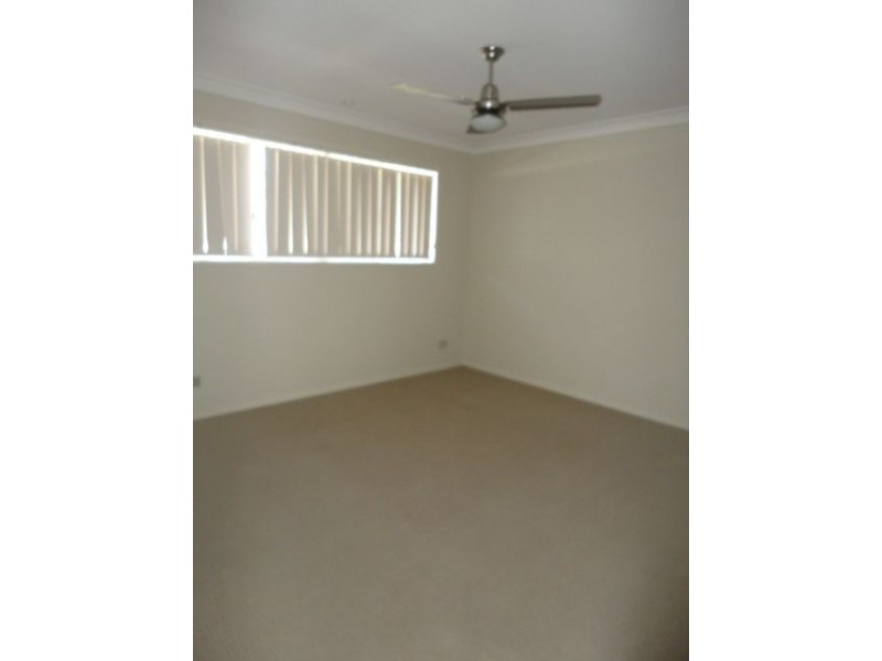 2/4 Herries Street, Toowoomba QLD 4350