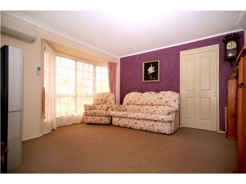 33 Redwood Street, Newtown QLD 4350