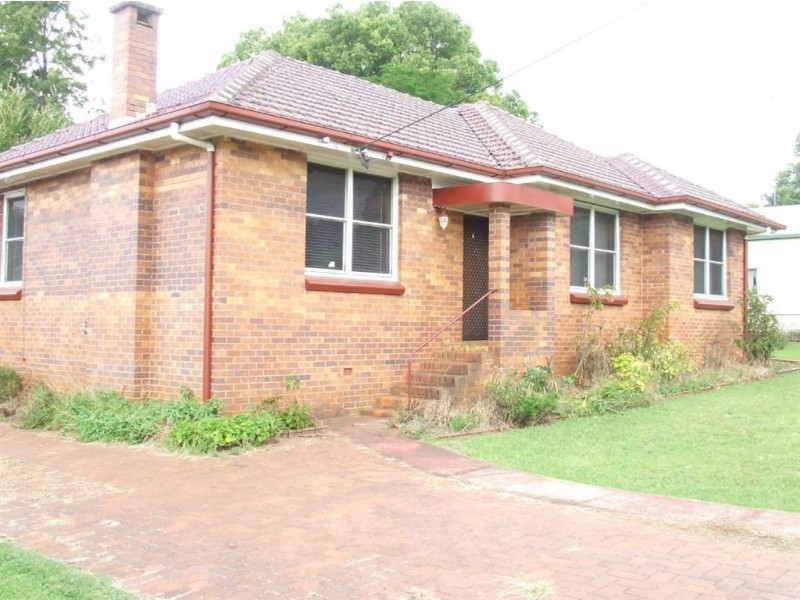 211 Long Street, South Toowoomba QLD 4350