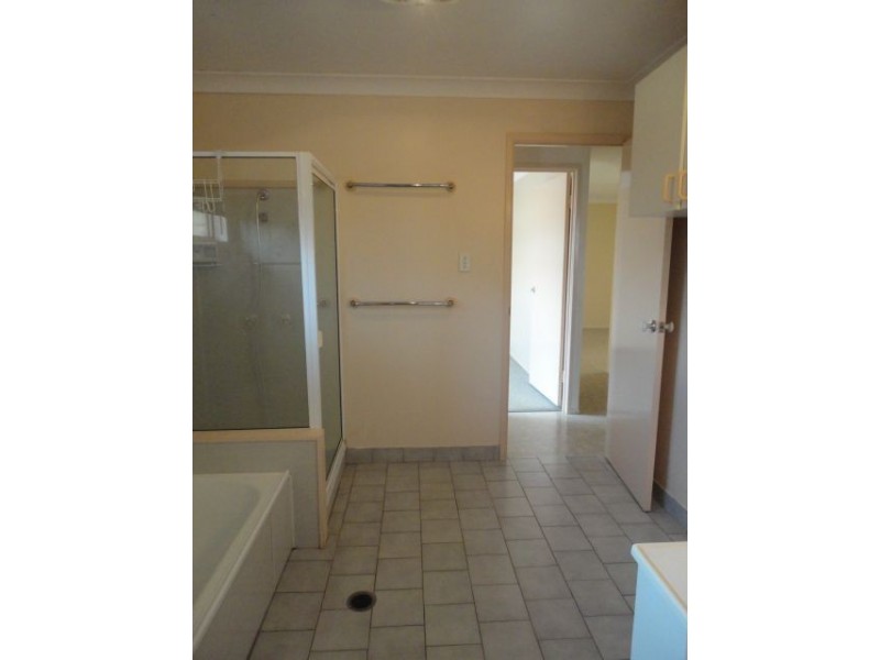 3 Ladner Street, Drayton QLD 4350