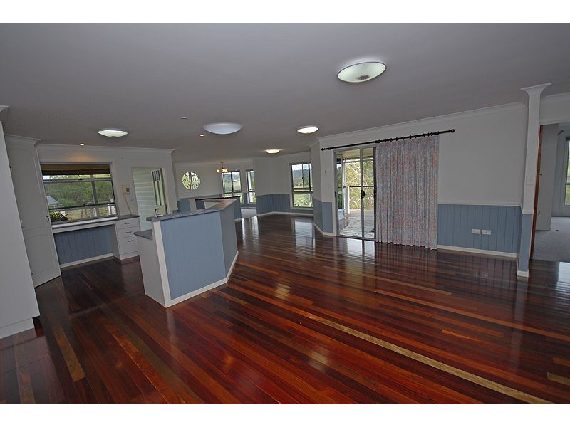 10 Hillview Court, Top Camp QLD 4350