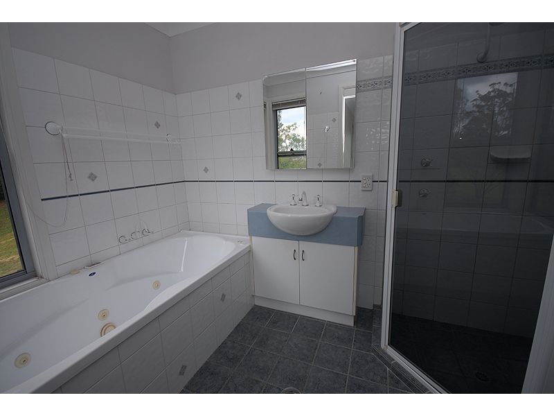 10 Hillview Court, Top Camp QLD 4350
