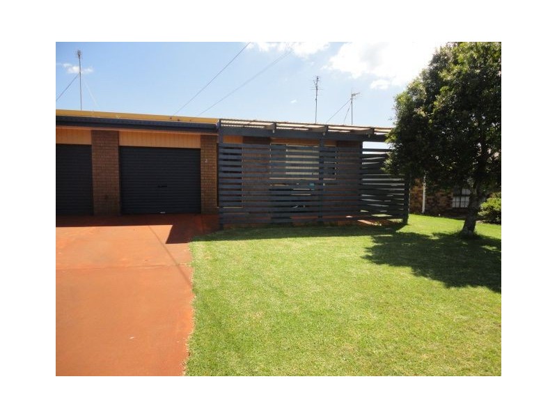 2/14 Crosby Street, Darling Heights QLD 4350
